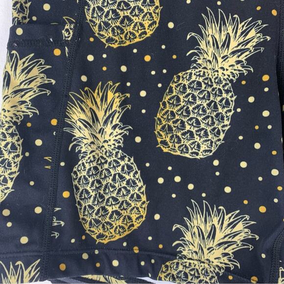 Constantly Varied Gear size medium Black Gold Pineapple Bike Shorts CVG - Picture 4 of 9